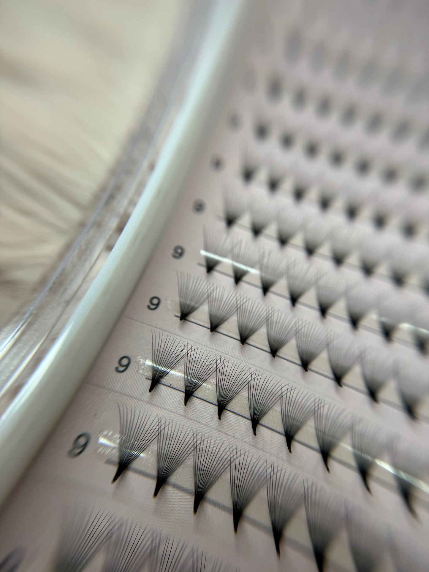 Extensiones de Pestañas 14D 9mm